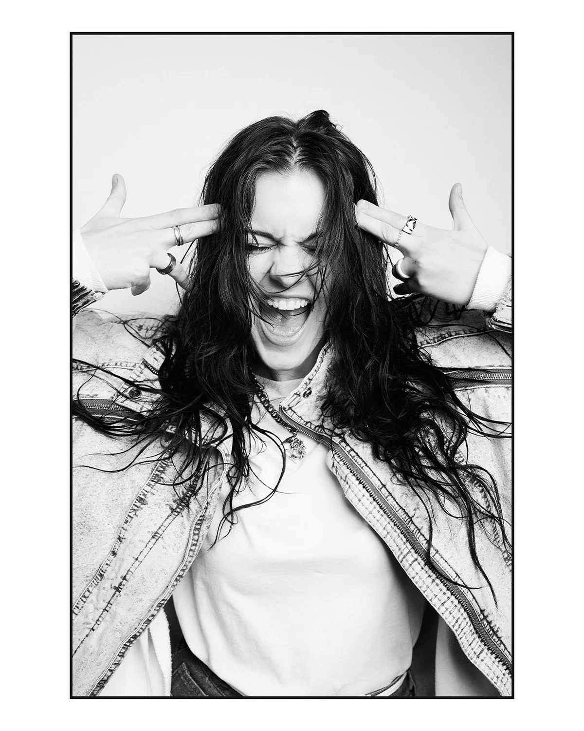 Screaming Corner w/ Shot by Canon r5 Rf 24-70 2.8 Ad300 + 65” silver umbrella w/no diffusion SETTINGS: iso 120 SS 1/160 F/7.1